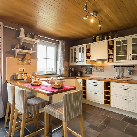 Dom wakacyjny Tasteful Holiday In Vodel E With Sauna Doische